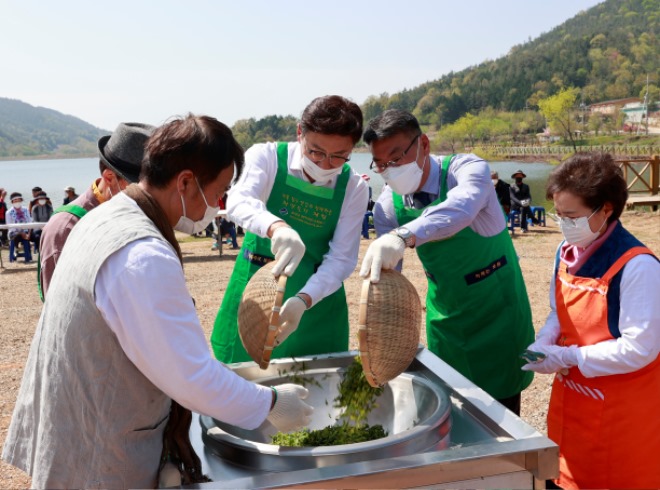 4월 7일 보성군, 농업유산마을에서‘청명차 만들기’행사 개최 (2).JPG